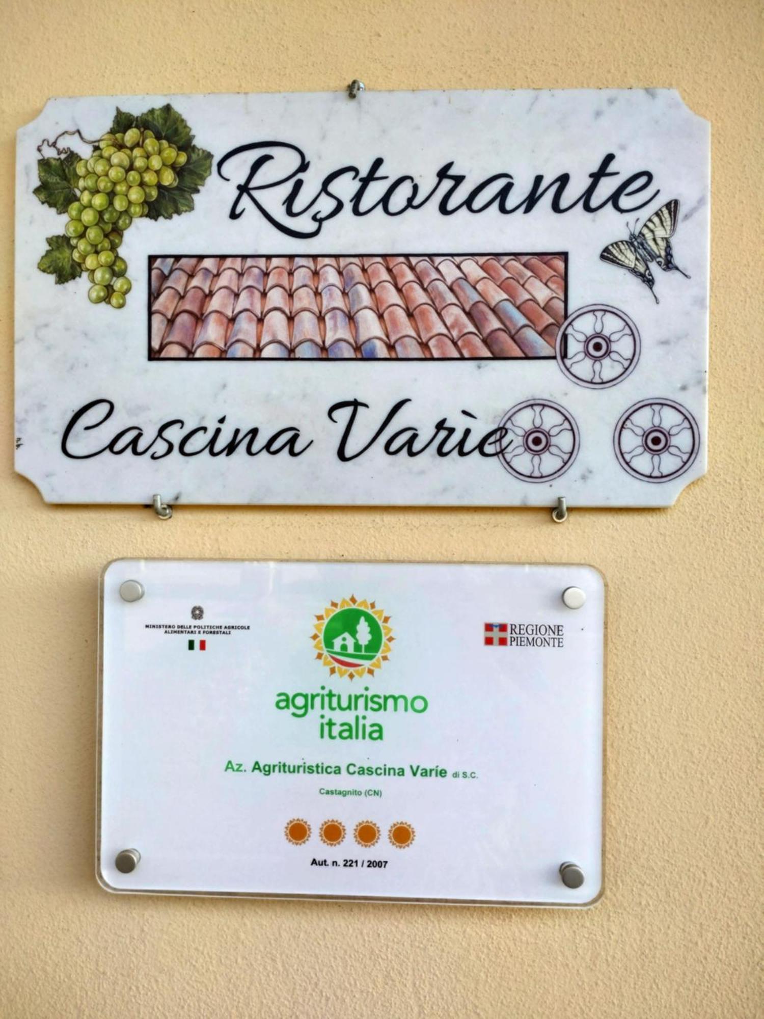 Agriturismo Cascina Varie Castagnito Zewnętrze zdjęcie