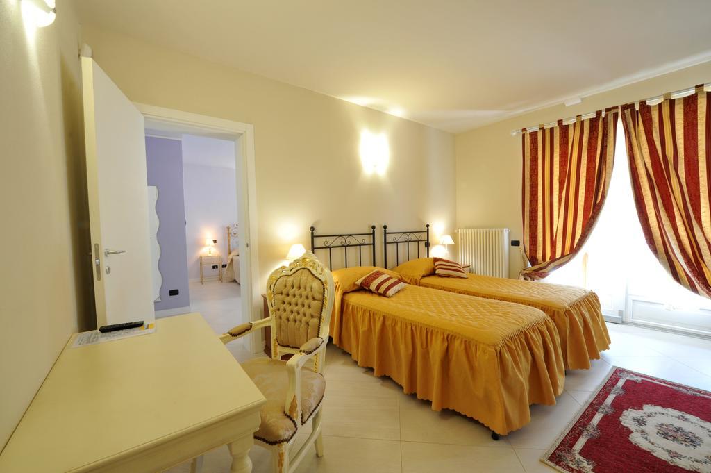 Agriturismo Cascina Varie Castagnito Zewnętrze zdjęcie