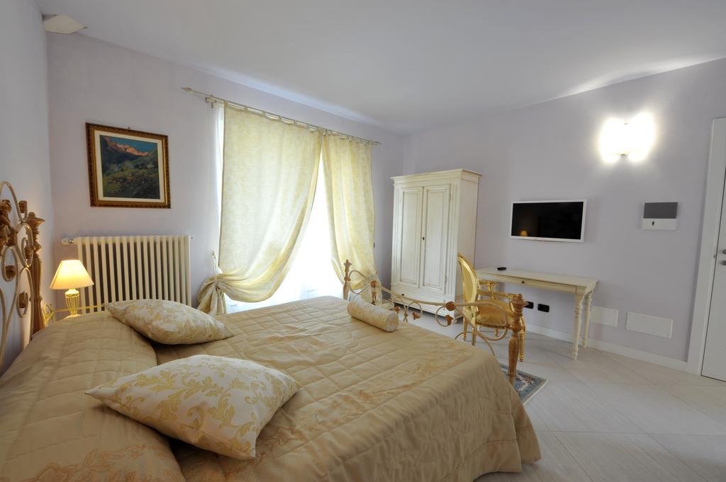 Agriturismo Cascina Varie Castagnito Zewnętrze zdjęcie