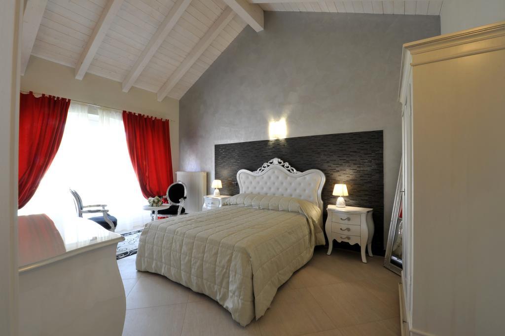 Agriturismo Cascina Varie Castagnito Zewnętrze zdjęcie
