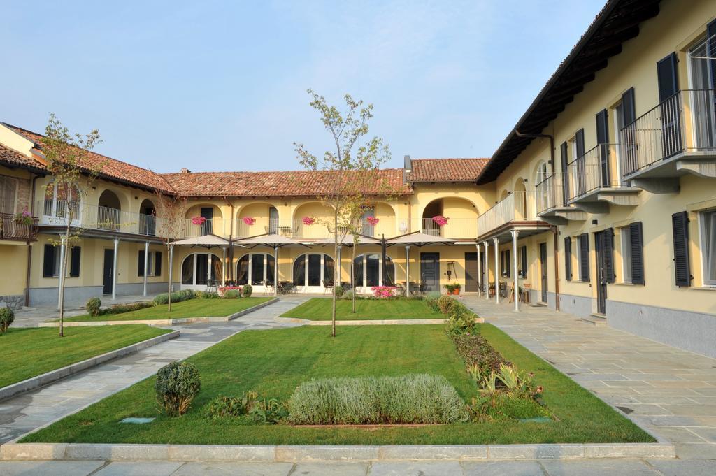 Agriturismo Cascina Varie Castagnito Zewnętrze zdjęcie