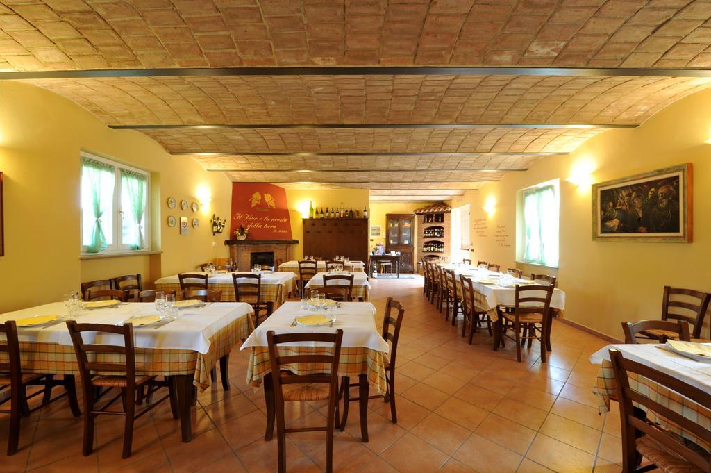 Agriturismo Cascina Varie Castagnito Zewnętrze zdjęcie