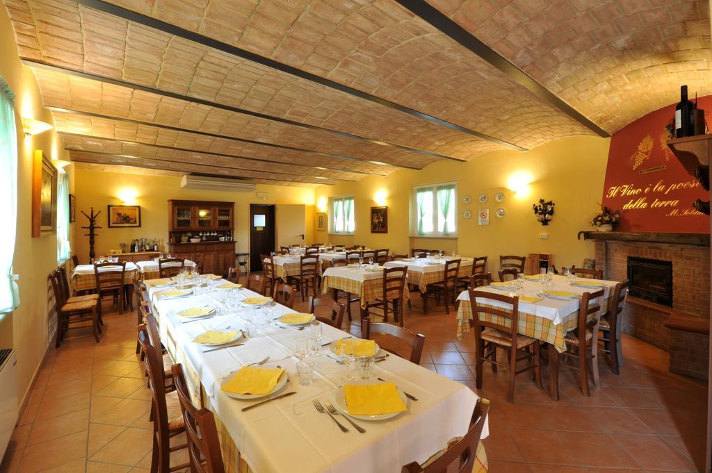 Agriturismo Cascina Varie Castagnito Zewnętrze zdjęcie