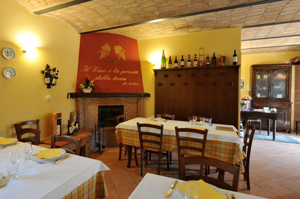 Agriturismo Cascina Varie Castagnito Zewnętrze zdjęcie